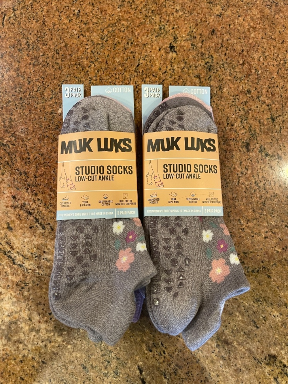 NWT!  Muk luks Low Cut Ankle Studio Socks Low-Cut Ankle 6 Pair Size: 6-10